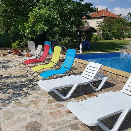 Hotel Paradise Obrochishte